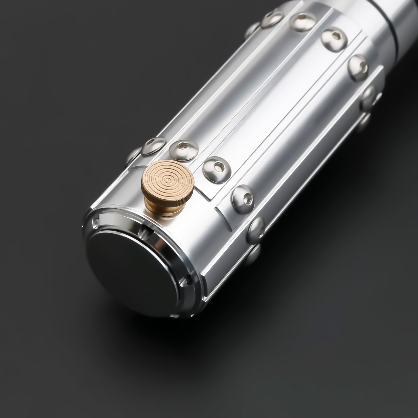 SaberVold SV-Aevora Lightsaber